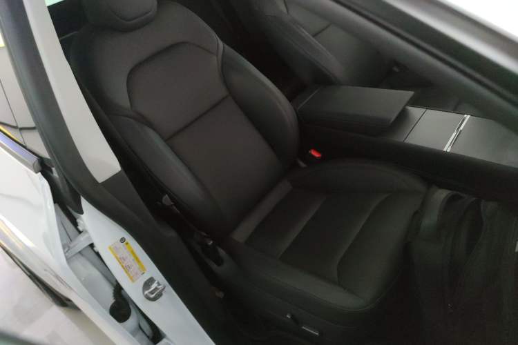 Used Tesla Model Y 2025 Updated Version Long-Range All-Wheel Drive Right Front Seat