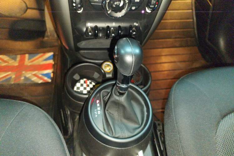 Used MINI 2012 1.6L ONE Baker Street Gear Lever