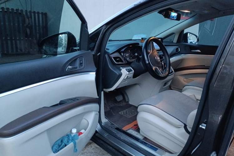 Used Buick GL8 2021 Land Cruiser Executive Class 652T Comfort Model Driver Seat