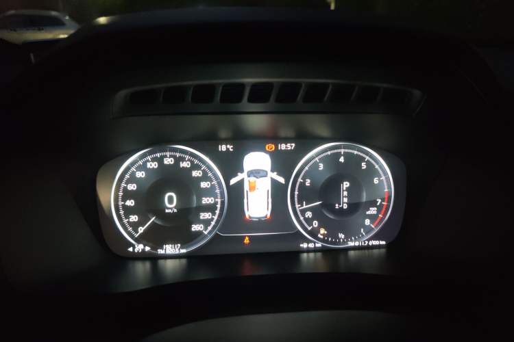 Used Volvo XC90 2017 T6 Zhiyi Edition 5-seater Instrument Cluster