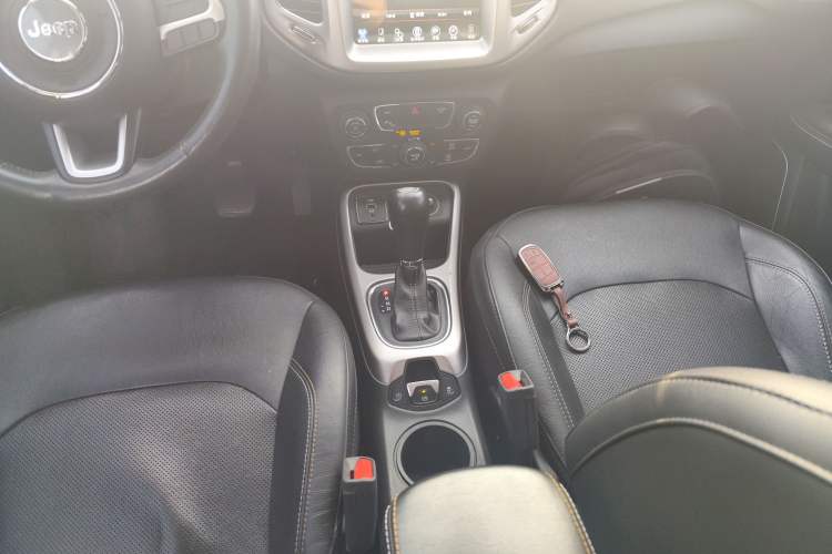 Used Jeep Compass 2017 200T Automatic Family Edition