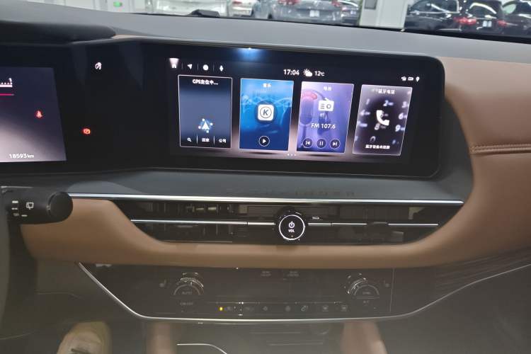 Used Nissan Pathfinder 2024 380 VC-TURBO Four-Wheel Drive Intelligent Driving Version 7 Seats Audio And AC Panel