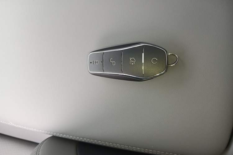 Used BYD Seal 07 DM-i 2025 Intelligent Driving Version DM-i 1.5L 125 km Prestige Edition Vehicle Key