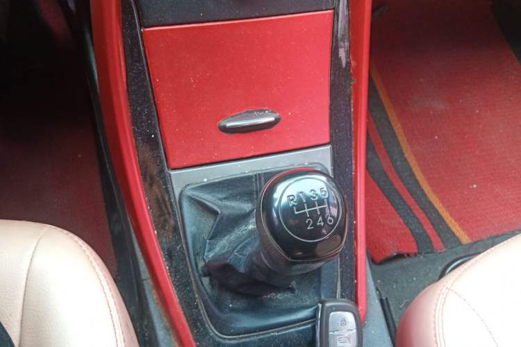 Used Hyundai Elantra (5th Generation / Langdong) 2015 1.6L Manual Leading Model
