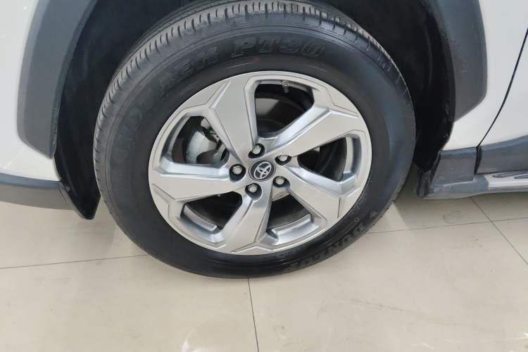 Used Toyota RAV4 2022 2.0L CVT Two-Wheel Drive Fashion Plus Edition
