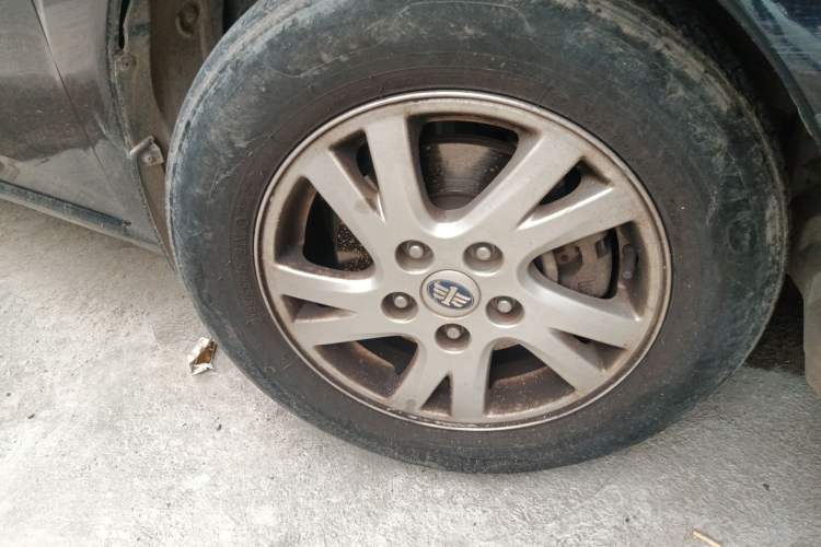 Used Bestune B50 2011 1.6L manual fashion version
