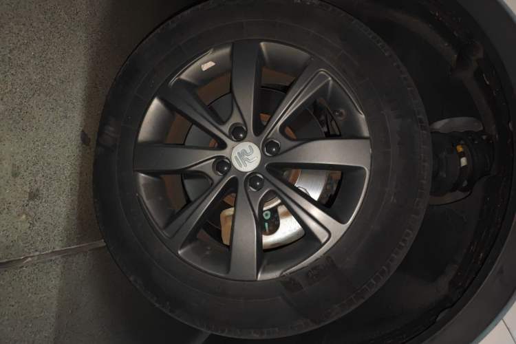 Used BYD Yuan New Energy 2018 EV360 Smart Connect Cool Edition Right Front Wheel Hub