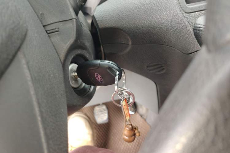 Used Ford Transit 2019 2.0T Diesel Multi-Purpose Commercial Vehicle Short Wheelbase Low Roof 6-Seater China VI Standard