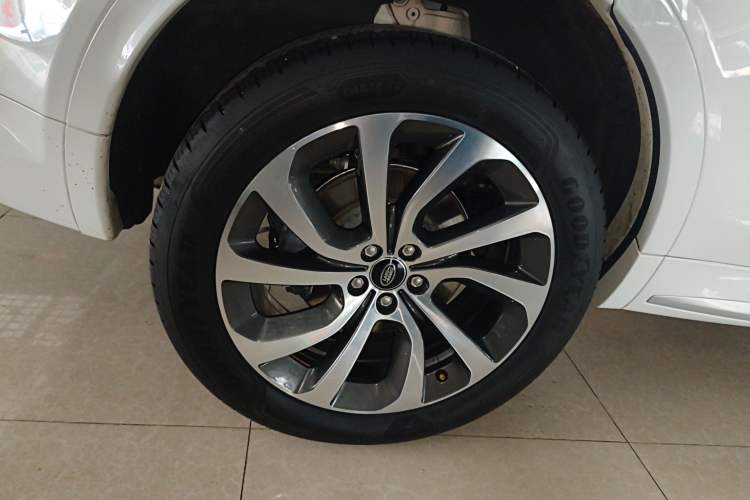 Used Land Rover Discovery Sport 2024 Performance Tech Edition