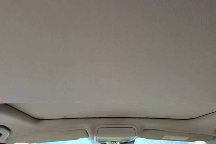 Used Volkswagen Sagitar 2017 230TSI Automatic Comfort Version Headliner