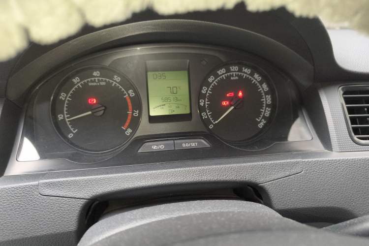 Used Skoda Rapid 2015 1.4L Manual Enjoyment Model