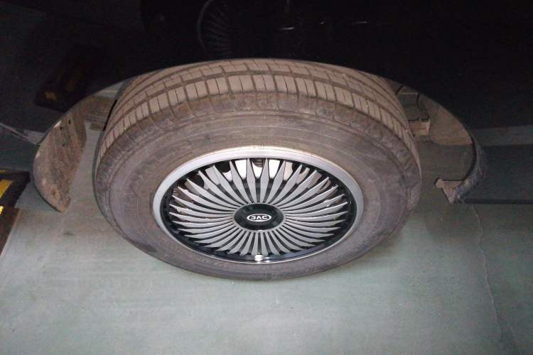 Used JAC Refine M3 2023 PLUS 1.8L 7/8-seater Elite Edition