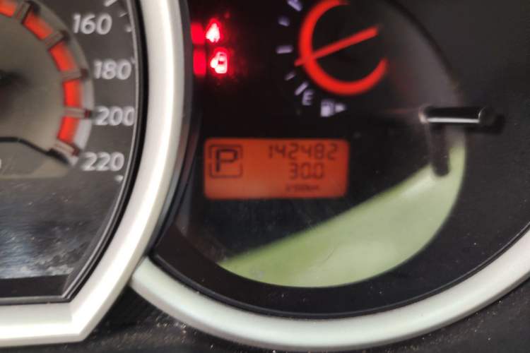 Used Nissan Sylphy 2009 1.6XE Automatic Comfort Edition Odometer Close Up