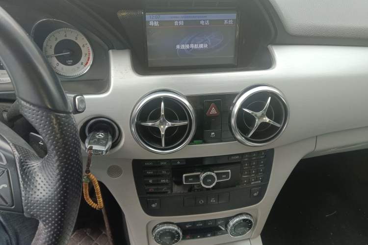 Used Mercedes-Benz GLK-Class 2013 GLK 300 4MATIC Dynamic Sunroof Model