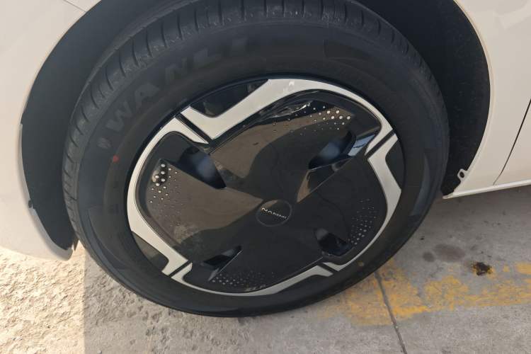 Used Dongfeng NAMMI 01 2024 New Edition 330 Plus Smart+
