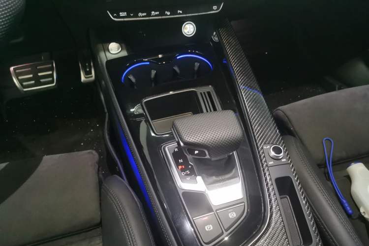 Used Audi A4L 2024 45 TFSI quattro Prestige Dynamic Edition Gear Lever