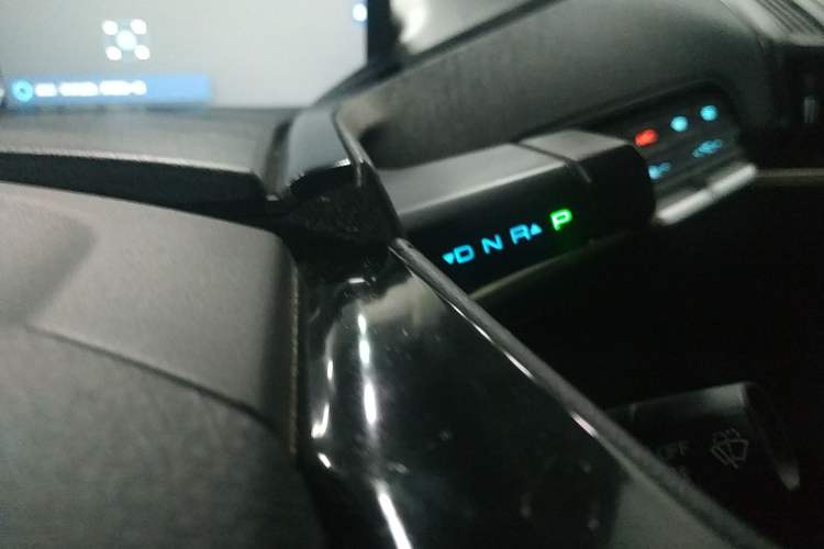 Used Baojun KiWi EV 2022 Artist Lite Edition Lithium Iron Phosphate Gear Lever