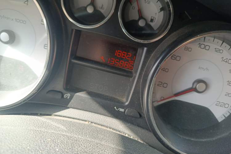 Used Peugeot 408 2013 2.0L Manual Comfort Edition
