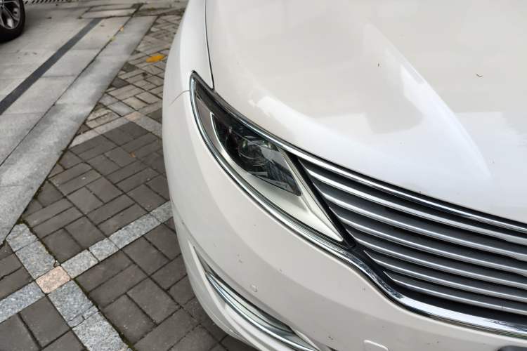 Used Lincoln MKZ 2014 2.0T Luxury Edition Right Front Headlight