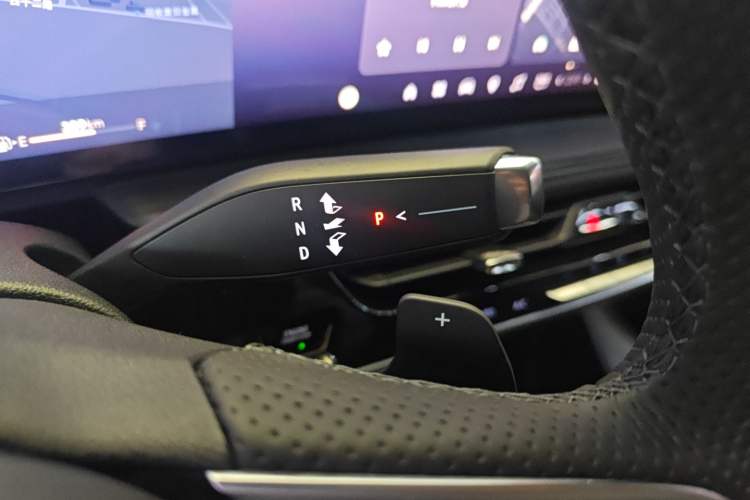 Used Buick LaCrosse 2026 Model Platinum Aivia Edition Gear Lever