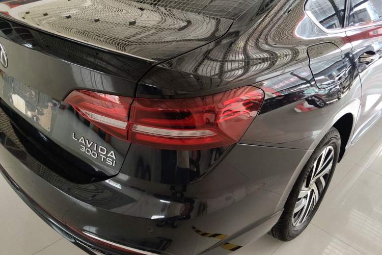 Used Volkswagen Lavida 2023 300TSI DSG Starry Sky Leading Edition
