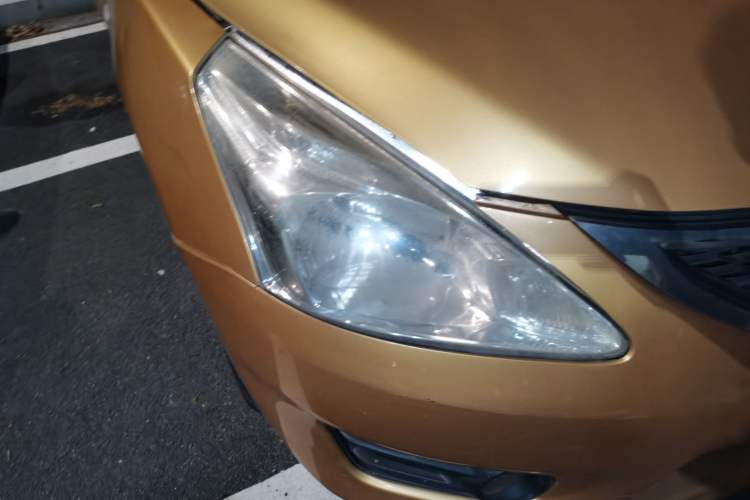 Used Nissan Tiida 2013 1.6L CVT Cool Cafe Edition