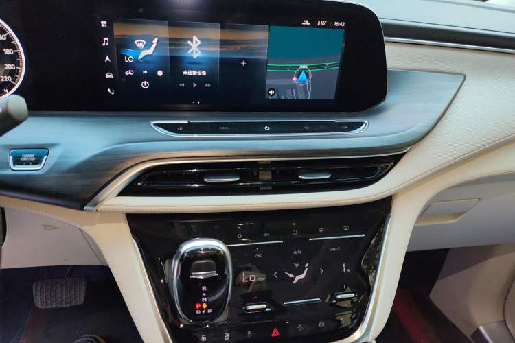 Used Buick GL8 2022 ES Landtrek 653T Comfort Edition
