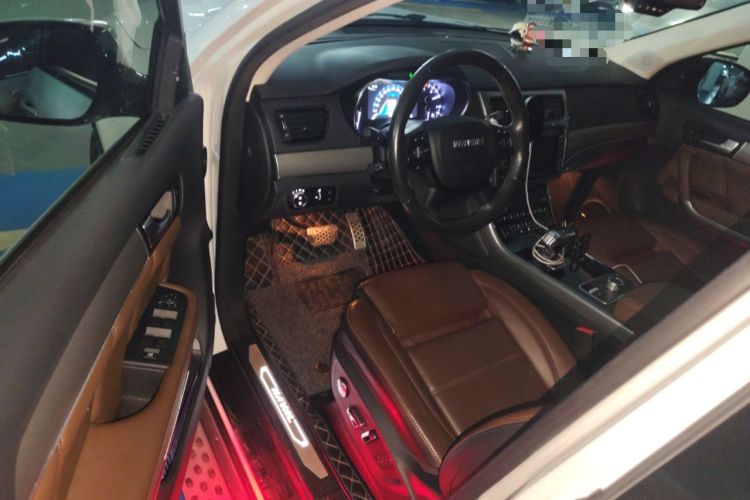 Used Haval H8 2017 2.0T Gasoline Four-Wheel Drive Luxury Model
