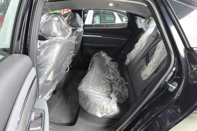 Used XPeng MONA M03 2025 600 with Ultra-Long Range Max Left Rear Seat