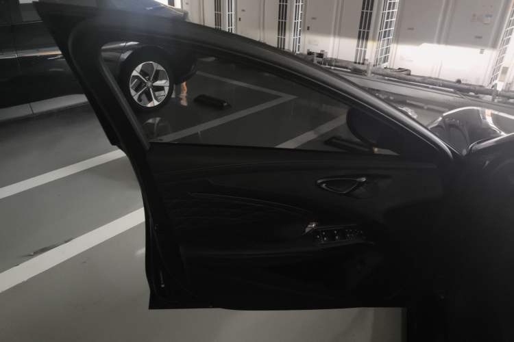 Used BYD Seal 2022 550 km Standard Range Rear-Wheel Drive Elite Version
