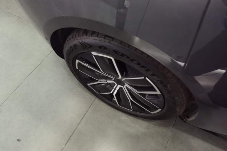 Used Avatr 12 2025 Max Extended-Range Edition
