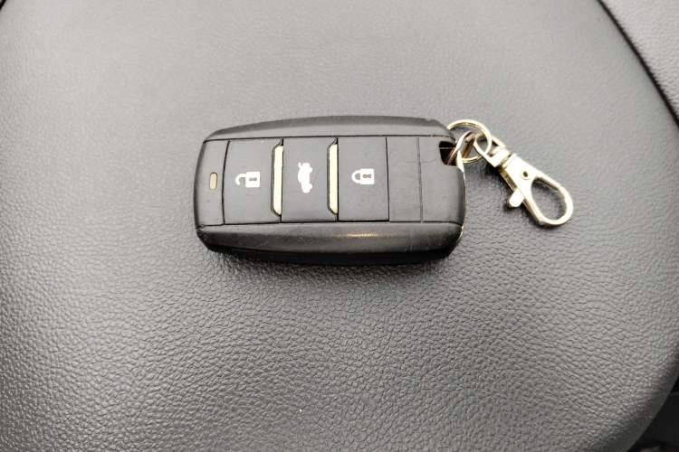 Used CHANGAN CS75 2016 2.0L Manual Luxury Version China IV Standard