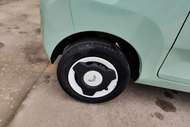 Used Wuling Hongguang MINIEV 2021 Macaron Premium Model – Lithium Iron Phosphate