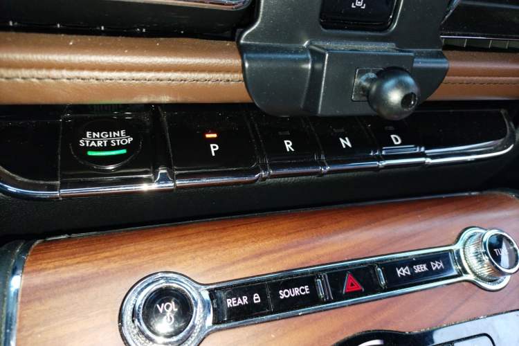 Used Lincoln Aviator 2020 3.0T V6 Four-Wheel Drive Zunya Edition
