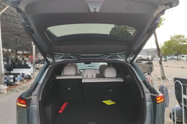 Used XPeng G9 2024 570 Max Trunk