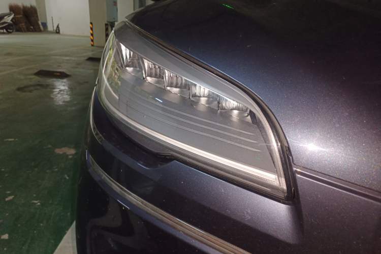 Used Lincoln Aviator 2020 3.0T V6 Four-Wheel Drive Premium Edition Right Front Headlight