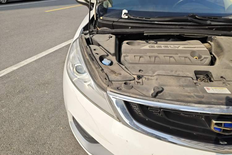 Used Geely Auto Emgrand GS 2017 Elegant Edition 1.3T Automatic Smart Connectivity Model Right Front Headlight