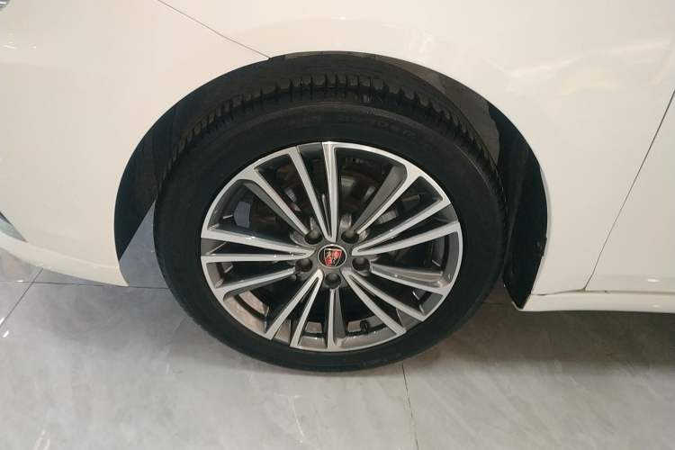 Used Roewe i6 2020 PLUS 1.6L CVT 4G Connected Glory Flagship Edition
