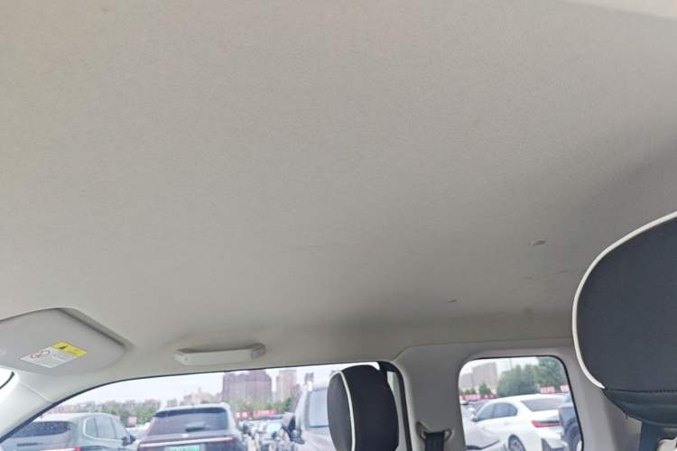 Used CHANGAN NEVO Lumin 2022 155 km – Refreshingly Sweet Edition
