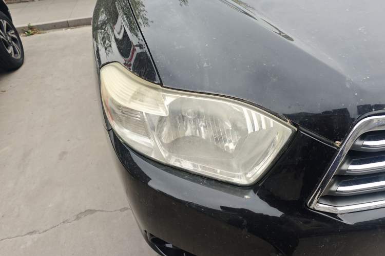 Used Toyota Highlander 2009 2.7L Two-Wheel Drive 7-Seater Supreme Edition Right Front Headlight