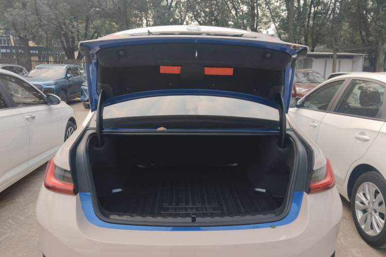 Used BMW i3 2022 eDrive 35 L
