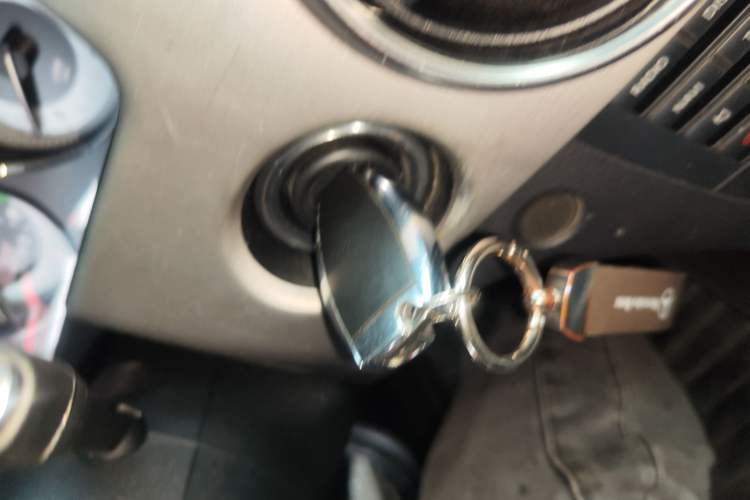 Used Mercedes-Benz GLK-Class 2013 GLK 300 4MATIC Dynamic Sunroof Model
