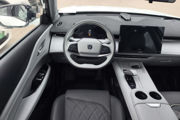 Used Changan UNI-Z New Energy 2024 Blue Whale Smart Electric iDD 125km Beyond Edition
