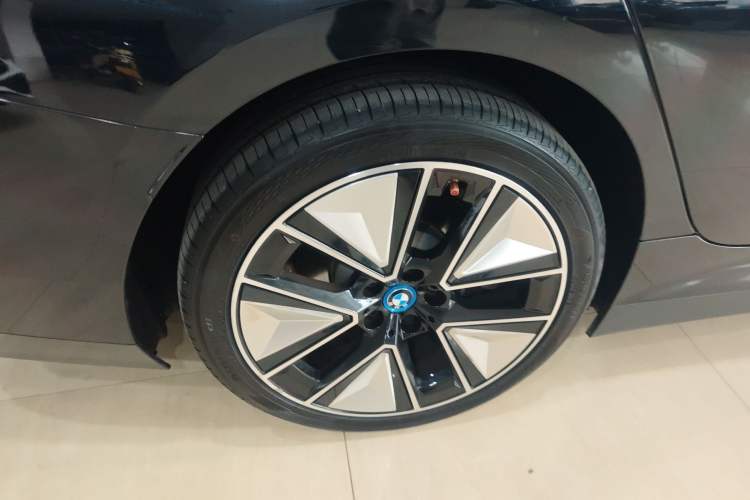 Used BMW i3 2023 eDrive 40 L Midnight Sports Package