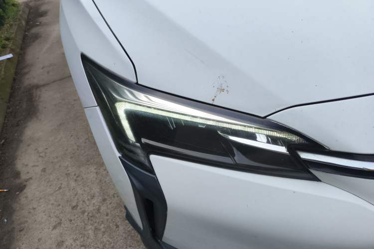 Used Buick Velite 6 2019 Connected Fashion Model