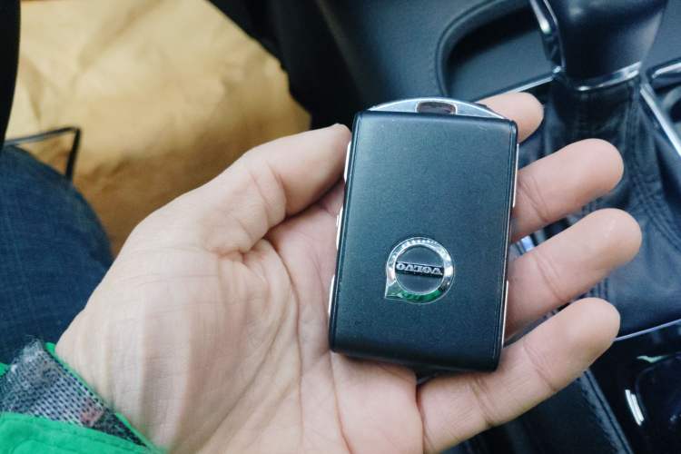 Used Volvo V90 2017 Cross Country T5 AWD Smart Range Edition