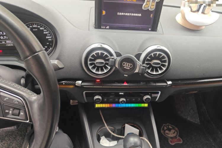 Used Audi A3 2019 Limousine 35 TFSI Fashion Edition China V standard Audio And AC Panel