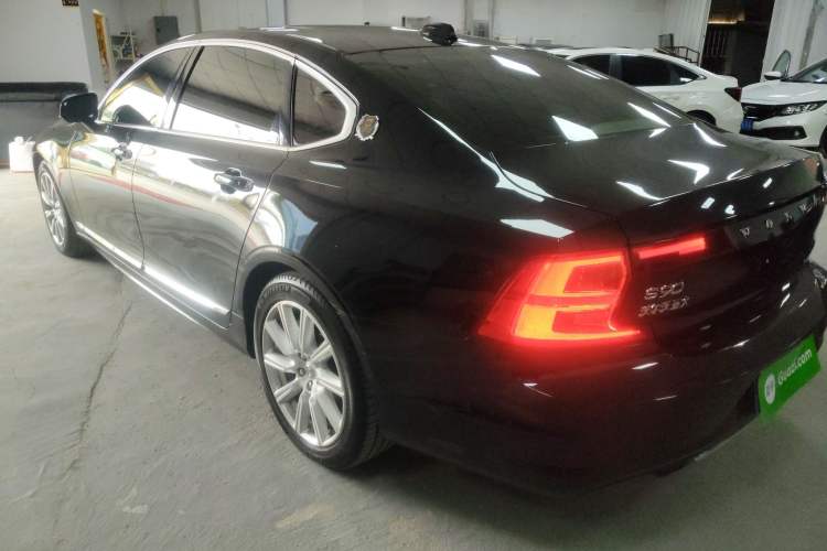 Used Volvo S90 2020 T5 Zhiyi Luxury Edition