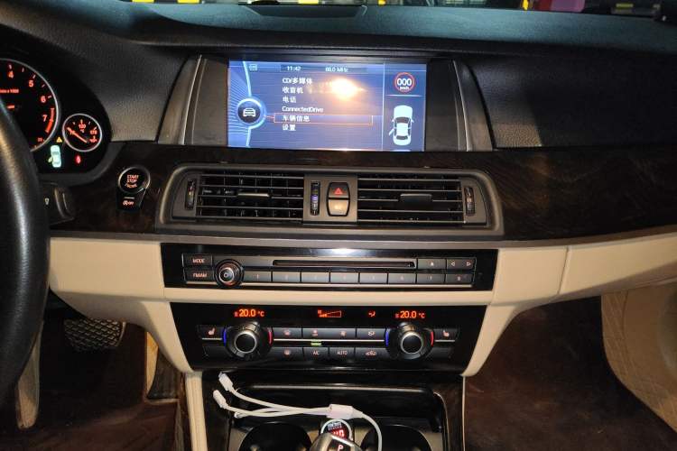 Used BMW 5 Series 2014 525Li Leading Model Audio And AC Panel