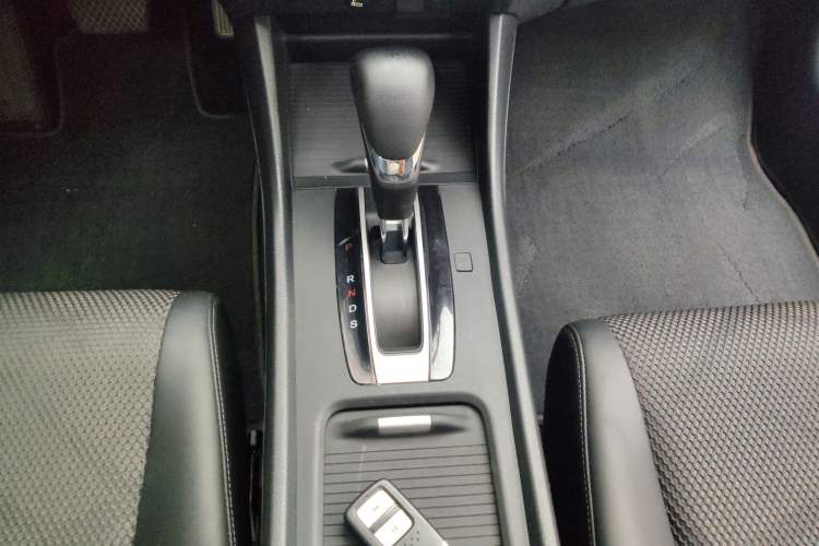 Used Honda Jade 2016 1.8L Automatic Comfort Elite Version 5 Seats
